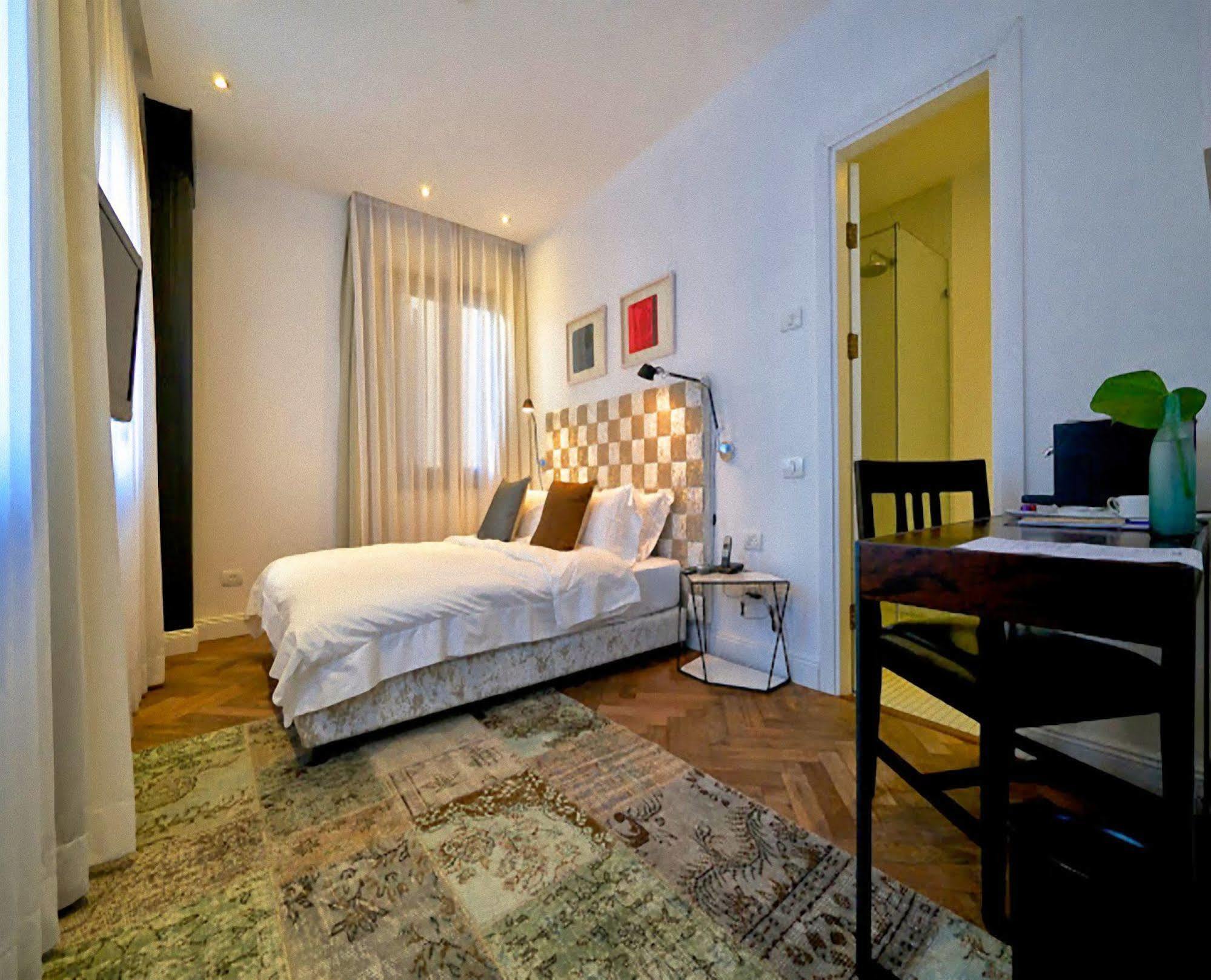Hotel Rothschild By Zvieli 4*