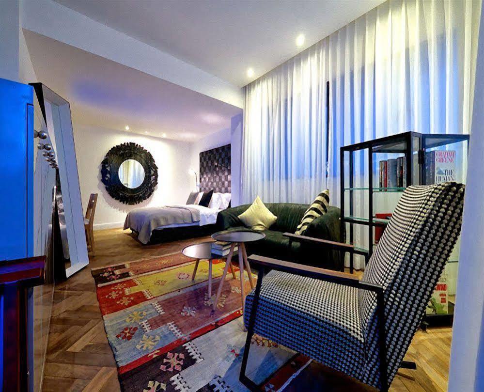 Rothschild By Zvieli 4*