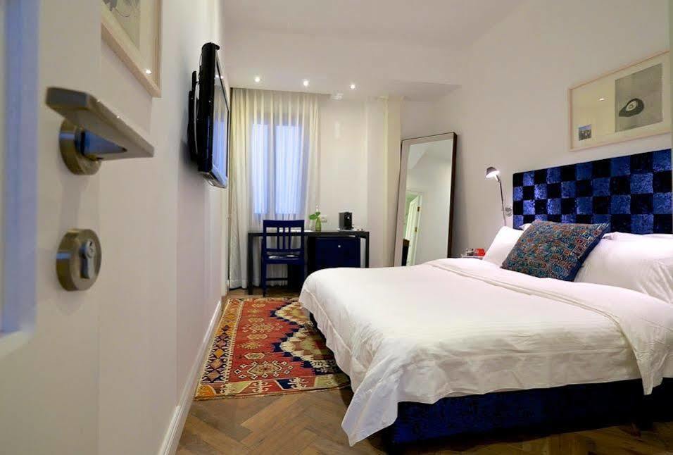 Hotel Rothschild By Zvieli 4*